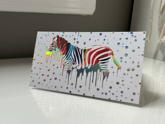 How Holographic Foil Catches Light and What Artwork It Needs