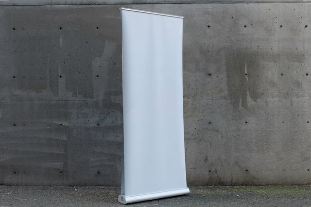 Double Retractable Stands