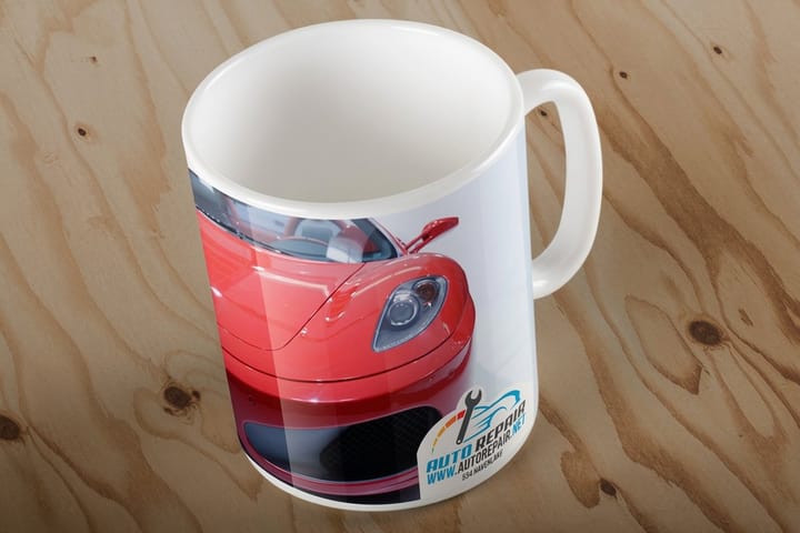 Custom printed mugs from 4OVER4 on a cafe shelf