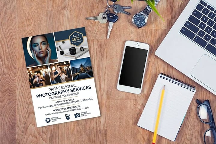 Photography flyers printed by 4OVER4 promoting a seasonal mini-session offer