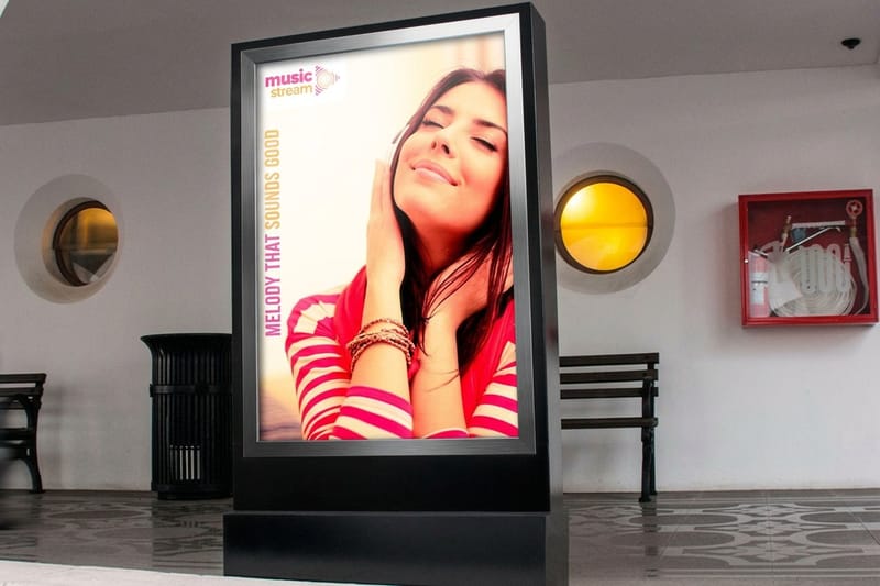 How to Advertise With Large Format Outdoor Signs That Get Read