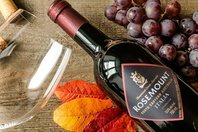 Shaped wine labels