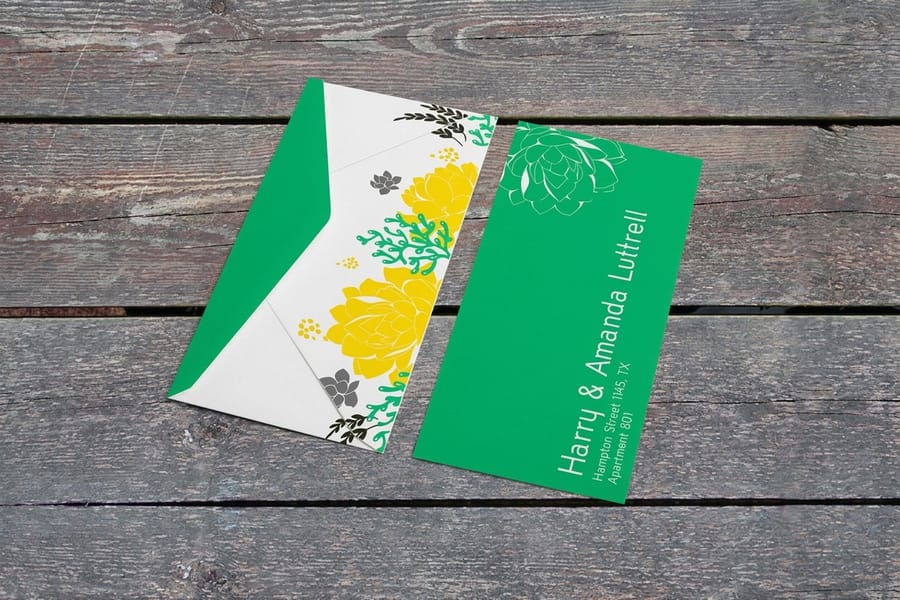 Large open-end envelope for flat documents printed by 4OVER4